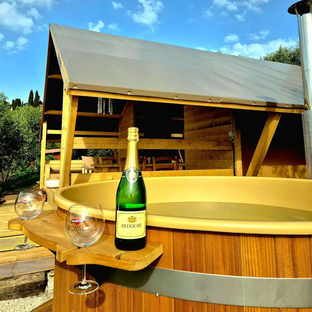 Glamping Suite Rosso Baccara Monsummano Terme
